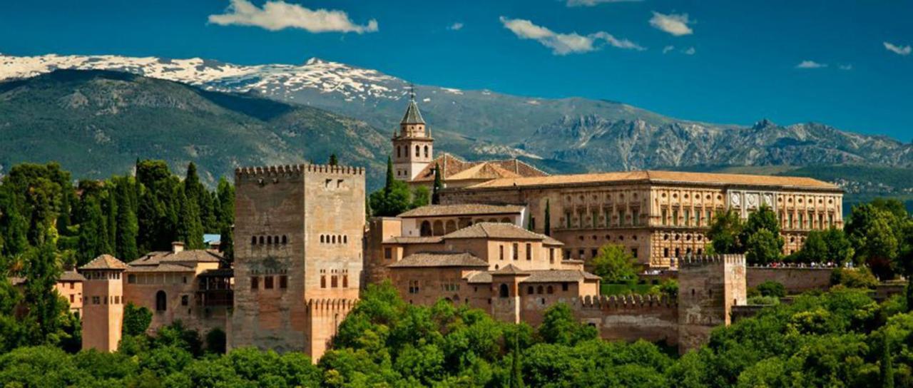 Amplio Y Centrico, Recien Reformado, Calefaccion Central, Jardines, Supermercados, Cafeterias Y Todos Los Servicios En El Corazon De La Ciudad กรานาดา ภายนอก รูปภาพ